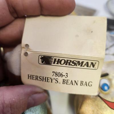 3 - 1998 HORSMAN HERSHEY KISSES PLUSH STUFFIES
