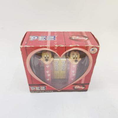 PEZ DISNEY MINNIE & MICKEY HEART PEZ COLLECTIBLE UNOPENED
