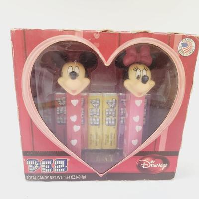 PEZ DISNEY MINNIE & MICKEY HEART PEZ COLLECTIBLE UNOPENED