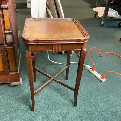 Lot 146 | Small Square Art Deco Accent Table
