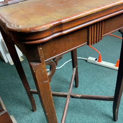Lot 146 | Small Square Art Deco Accent Table