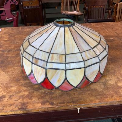 Lot 151 | Slag Glass Lampshade