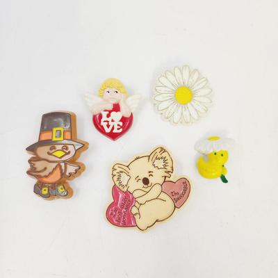 80s PLASTIC CHARACTER PINS - HALLMARK & AVON