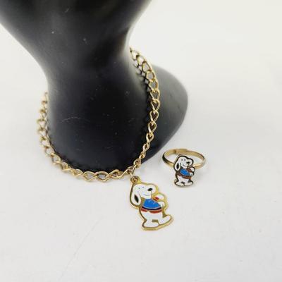 VINTAGE GOLD TONED SNOOPY BRACELET & RING SET