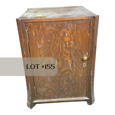 Lot 155 | Victrola Stand