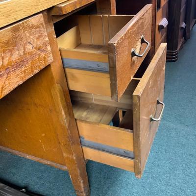 Lot 157 | Vintage Oak Teacherâ€™s Desk