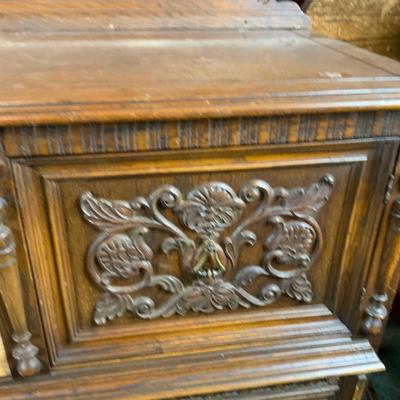 Lot 165 | Tudor Buffet | Sideboard