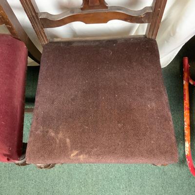 Lot 167 | Two Queen Anne Dining Chairs