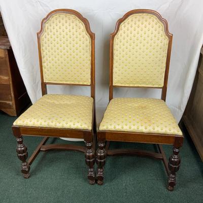 Lot 173 | Set of Four Armless Dining Chairs