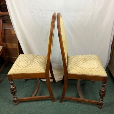 Lot 173 | Set of Four Armless Dining Chairs