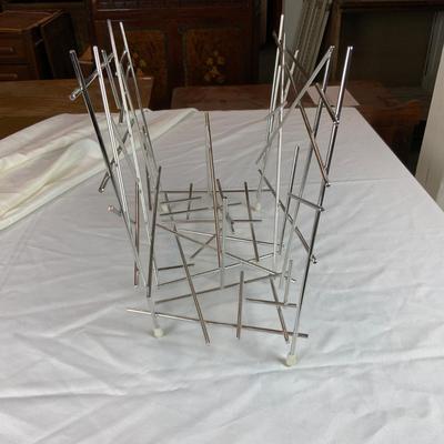Lot 176 | Mid-Century Modern Magazine Rack