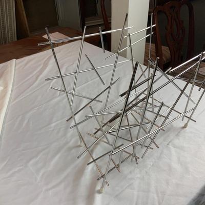 Lot 176 | Mid-Century Modern Magazine Rack