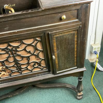 Lot 177 | Mahogany Edison Cabinet