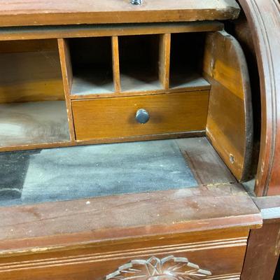 Lot 181 | Cylinder Desk