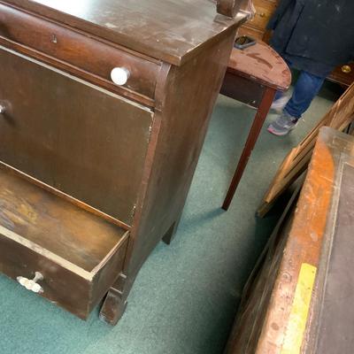 Lot 184 | Small Buffet Cabinet