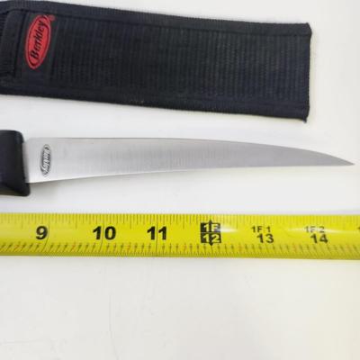 BERKLEY FILET KNIFE W/ BELT HOLDER
