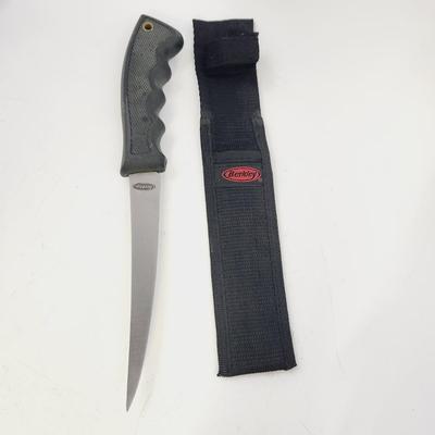 BERKLEY FILET KNIFE W/ BELT HOLDER