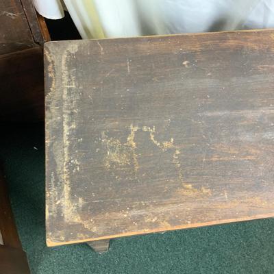 Lot 194 | Wood Gardening Bench