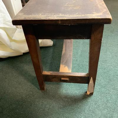 Lot 194 | Wood Gardening Bench