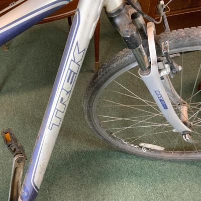 Lot 210 | 20â€ Alpha Aluminum Trek Bike