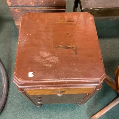 Lot 211 | Art Deco Nightstand