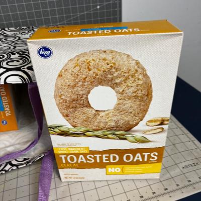 6 Boxes of Toasted Oats 