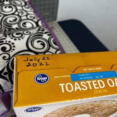 6 Boxes of Toasted Oats 