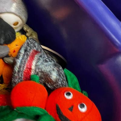 Extra Large Tub of Halloween Items 