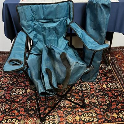2 Folding Camp Chairs 