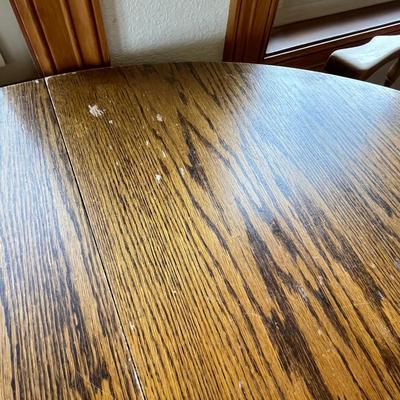 Oak Round table w/ 6 Maple Barrel Chairs