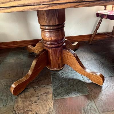 Oak Round table w/ 6 Maple Barrel Chairs
