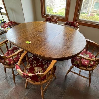 Oak Round table w/ 6 Maple Barrel Chairs