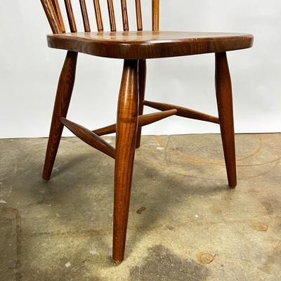 1375 Set of 5 Mid Century Spindle Back Dining Chairs