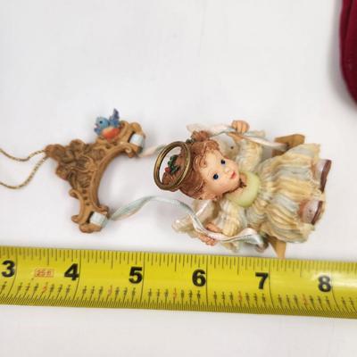 HEIRLOOM ORNAMENT FROM ASHTON DRAKE - WISHING YOU CAREFREE DAYS