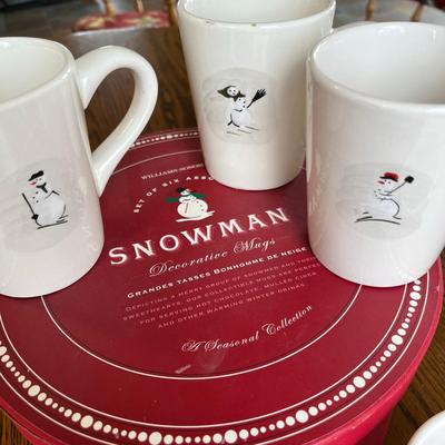 Williams Sonoma Snowman Mugs