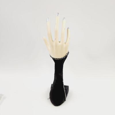 WOMAN HAND RING HOLDER