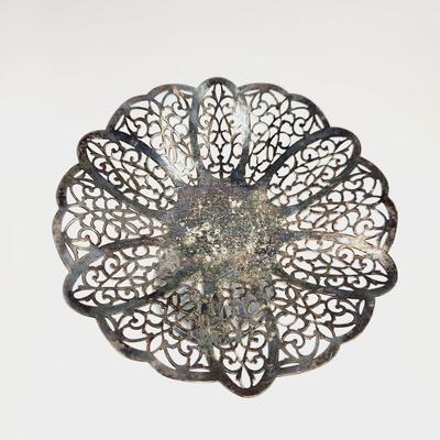 VINTAGE LOVELACE SILVER PLATED FILIGREE CANDY / STUFF HOLDER