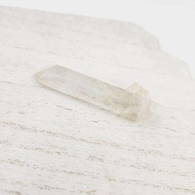 BEAUTIFUL QUARTZ CLEAR CRYSTAL