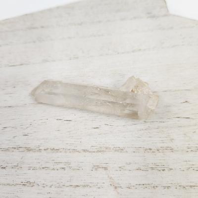 BEAUTIFUL QUARTZ CLEAR CRYSTAL