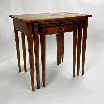 1428 Amish Centennial Nesting Tables