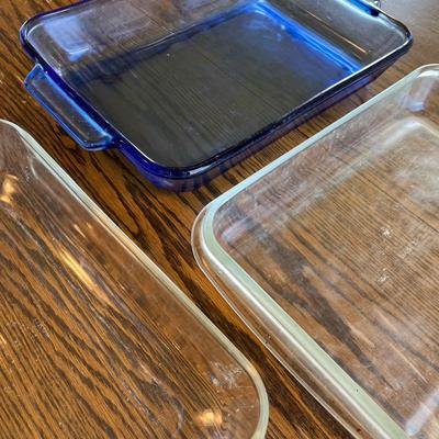 Pyrex Cake bakers