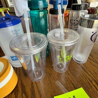 Lot of plastic Drink ware