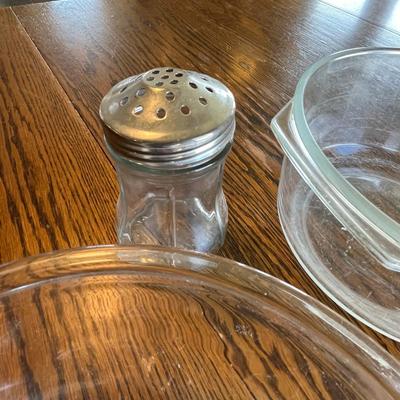 Lot of assorted glassware