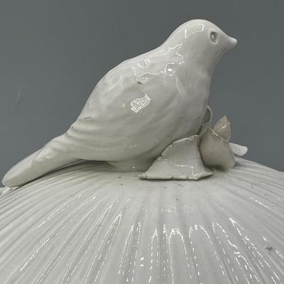 Vintage Italian White Porcelain Trinket Bowl Dove Handle Lid