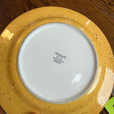 Lot of pottery