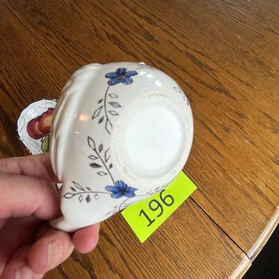 Lot of pottery decor