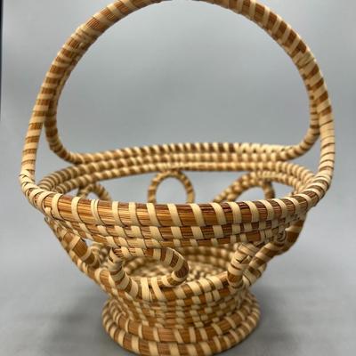 Vintage Weaved Handwoven Intricate Rustic Home Decor Fruit Basket