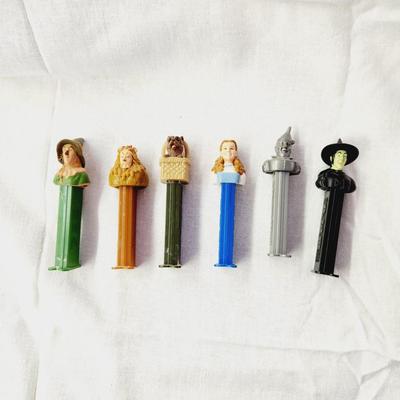 6 PC WIZARD OF OF PEZ COLLECTIBLES