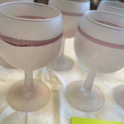 6 Frosted Swirl Wine Glasses
