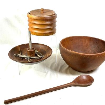 1454 Teak Wooden Bowl with Mid Century Wooden Nut Bowls